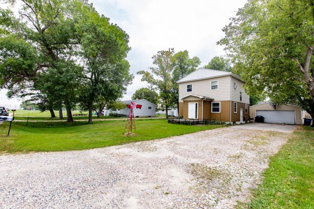 1009 18th Avenue N, Moorhead, MN 56560