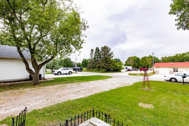 1009 18th Avenue N, Moorhead, MN 56560