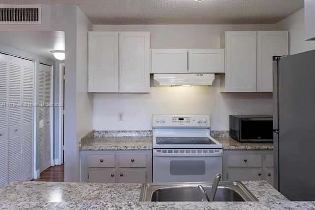 1727 W Meadows Cir W 1727, Boynton Beach, FL 33436