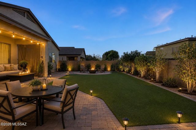 8286 W Calle Sancho Panza, Tucson, AZ 85757