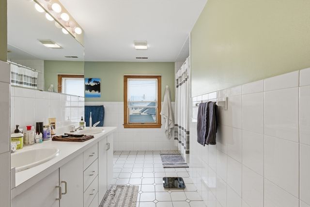 4-6 Jensen 6, Watertown, MA 02472