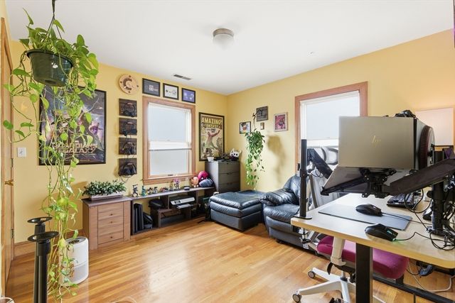 4-6 Jensen 6, Watertown, MA 02472