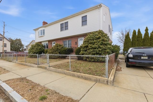 4-6 Jensen 6, Watertown, MA 02472