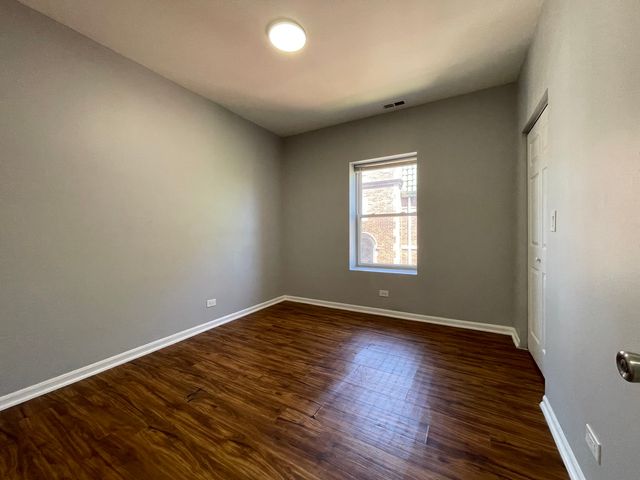 1148 N HARDING Avenue 3, Chicago, IL 60651
