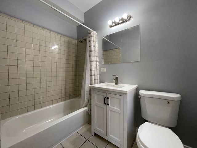 1148 N HARDING Avenue 3, Chicago, IL 60651
