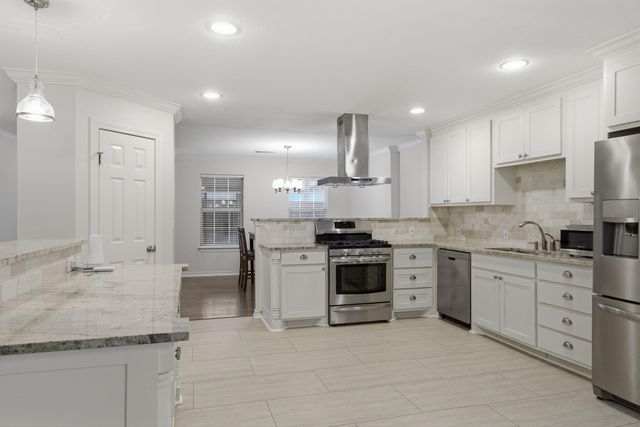 2725 Ryan Place Drive, Fort Worth, TX 76110
