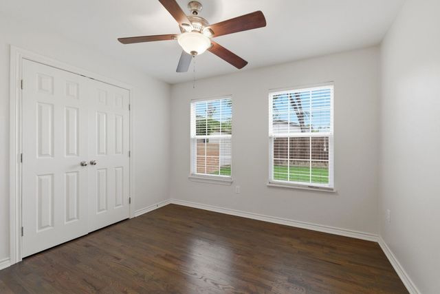 2725 Ryan Place Drive, Fort Worth, TX 76110
