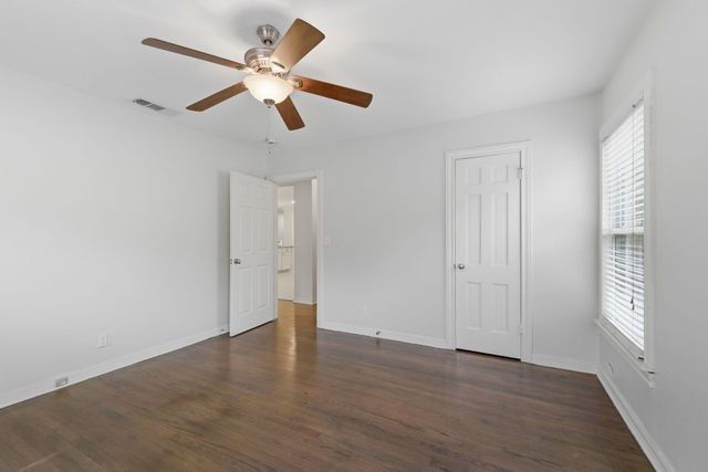 2725 Ryan Place Drive, Fort Worth, TX 76110