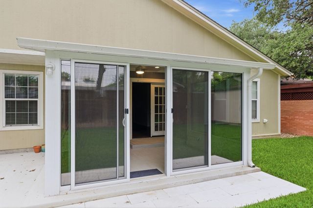 2725 Ryan Place Drive, Fort Worth, TX 76110