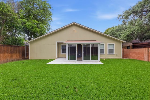 2725 Ryan Place Drive, Fort Worth, TX 76110
