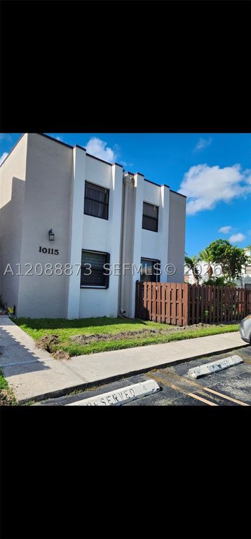 10115 NW 9th St Cir 6-106, Miami, FL 33172