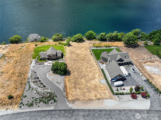 27 N Shore Drive, Orondo, WA 98843