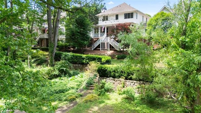 2853 Bernard Lane SE, Smyrna, GA 30080