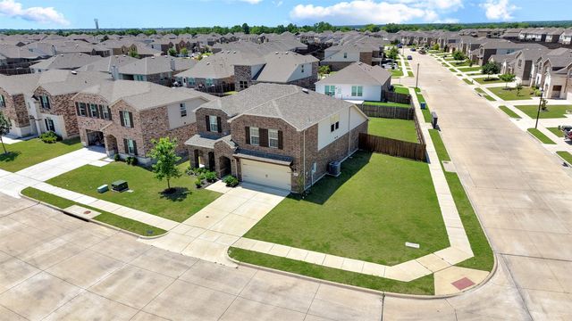 1015 Voca Drive, Forney, TX 75126