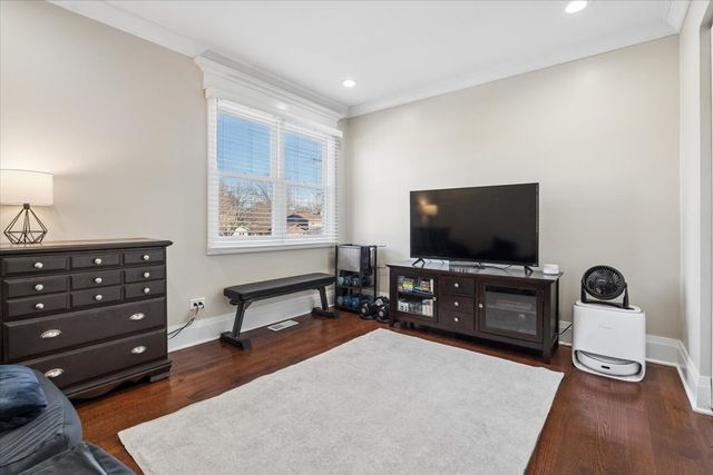 1370 Northmoor Court, Northbrook, IL 60062