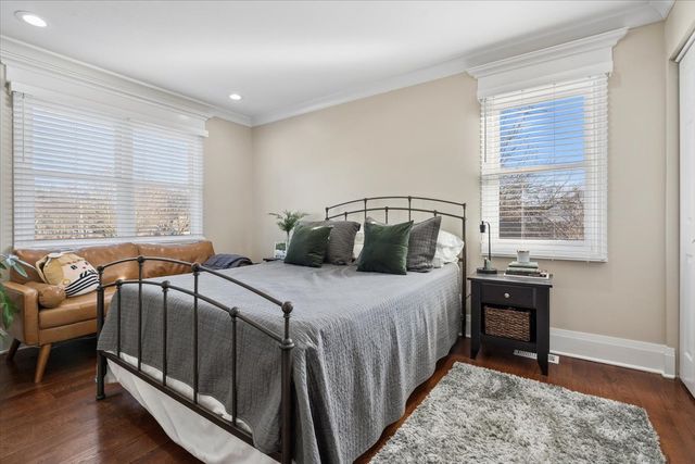 1370 Northmoor Court, Northbrook, IL 60062