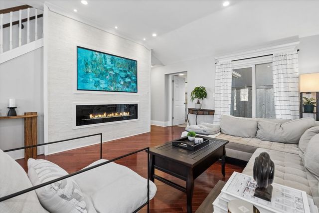 1370 Northmoor Court, Northbrook, IL 60062