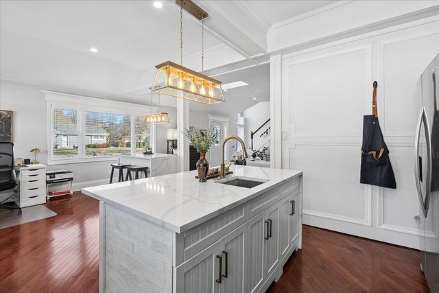 1370 Northmoor Court, Northbrook, IL 60062