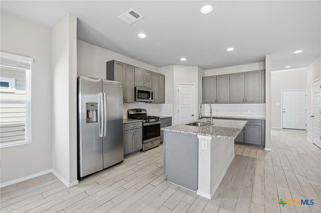 251 Chesterfield Drive, Kyle, TX 78640