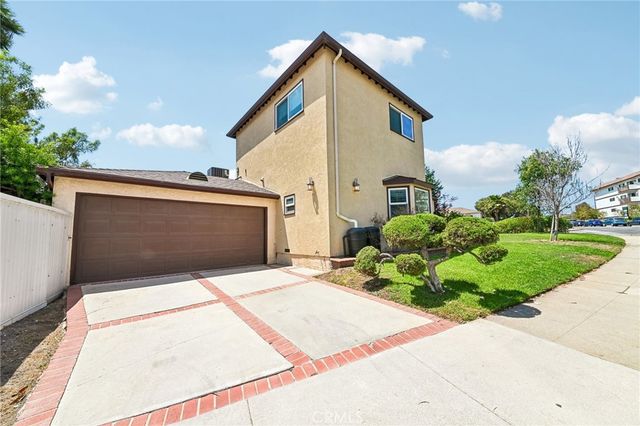 6320 W 85th Street, Los Angeles, CA 90045