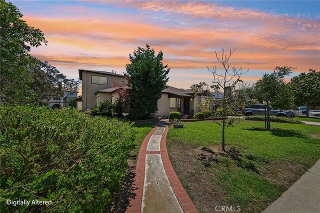 6320 W 85th Street, Los Angeles, CA 90045
