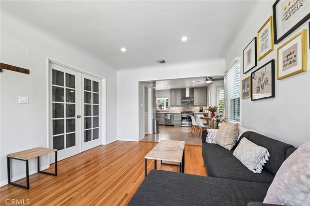 6320 W 85th Street, Los Angeles, CA 90045