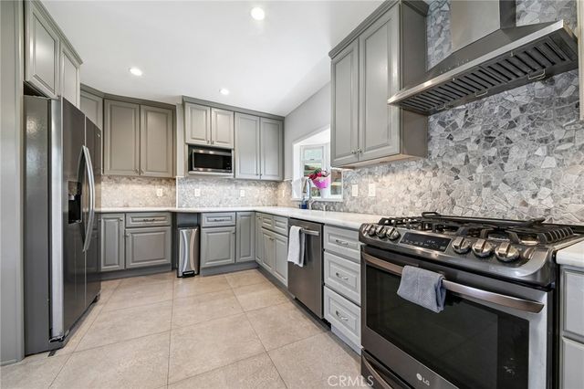 6320 W 85th Street, Los Angeles, CA 90045