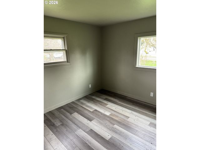 3820 DOVE Ln, Eugene, OR 97402