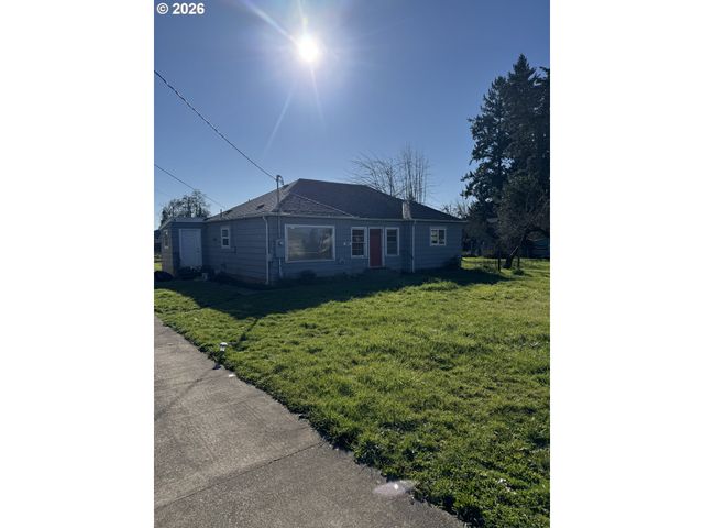 3820 DOVE Ln, Eugene, OR 97402