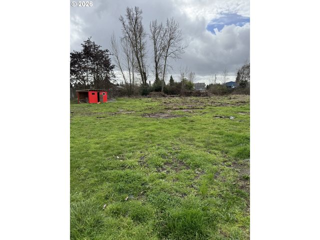 3820 DOVE Ln, Eugene, OR 97402