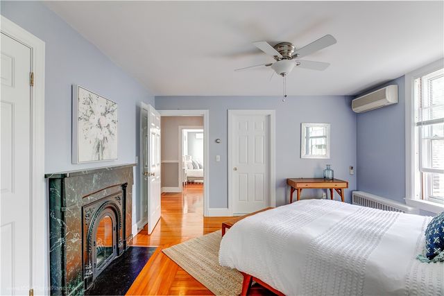 32 Catherine Street B, Newport, RI 02840