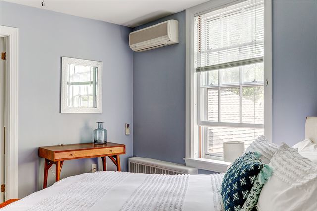 32 Catherine Street B, Newport, RI 02840