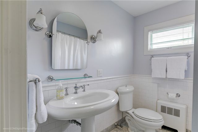 32 Catherine Street B, Newport, RI 02840