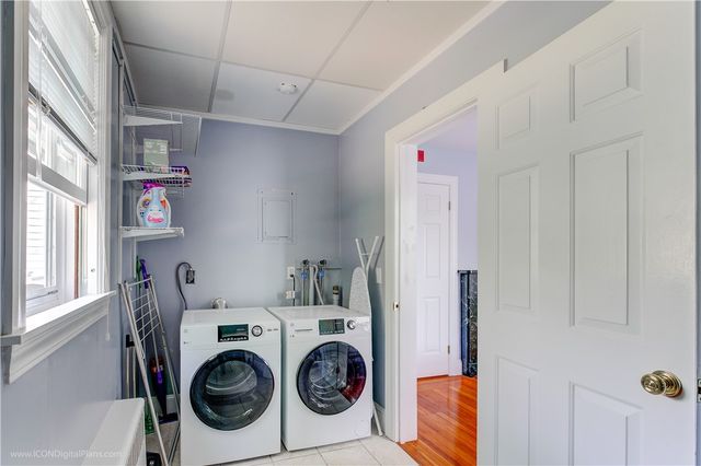 32 Catherine Street B, Newport, RI 02840