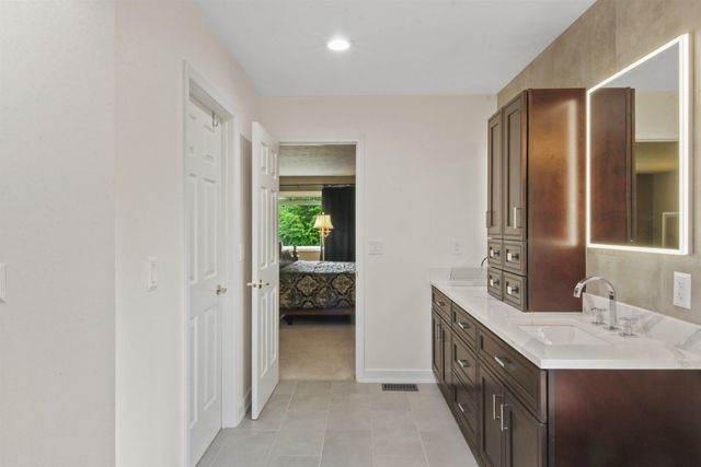 13326 N Whitehouse Rd, Spokane, WA 99208