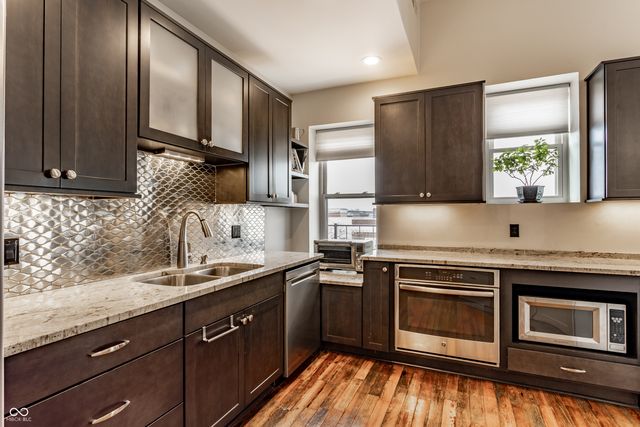 647 E 11th Street 4, Indianapolis, IN 46202