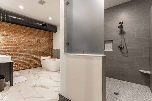 647 E 11th Street 4, Indianapolis, IN 46202