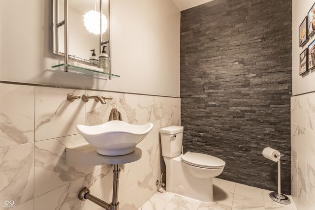 647 E 11th Street 4, Indianapolis, IN 46202