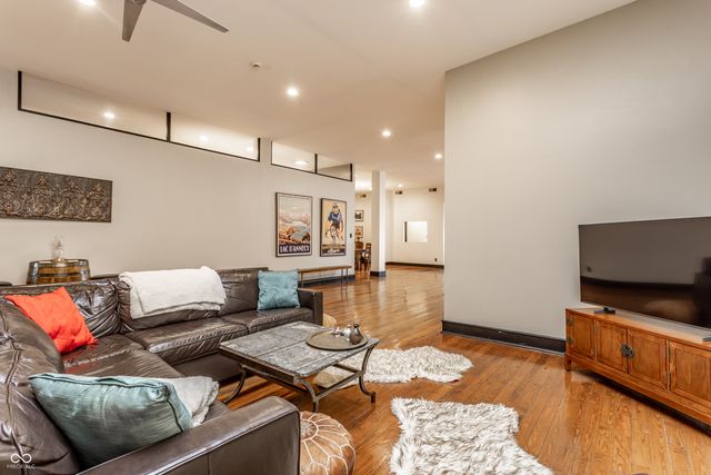 647 E 11th Street 4, Indianapolis, IN 46202