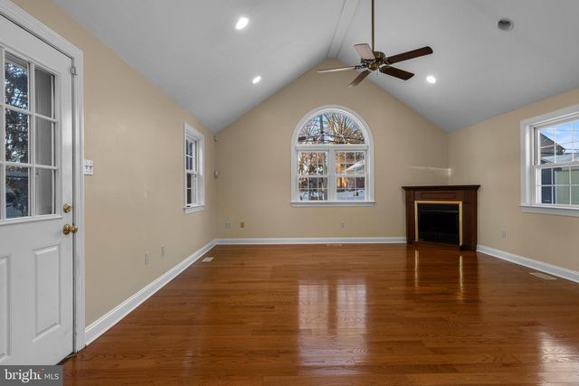 302 GOVERNORS DR, Wallingford, PA 19086