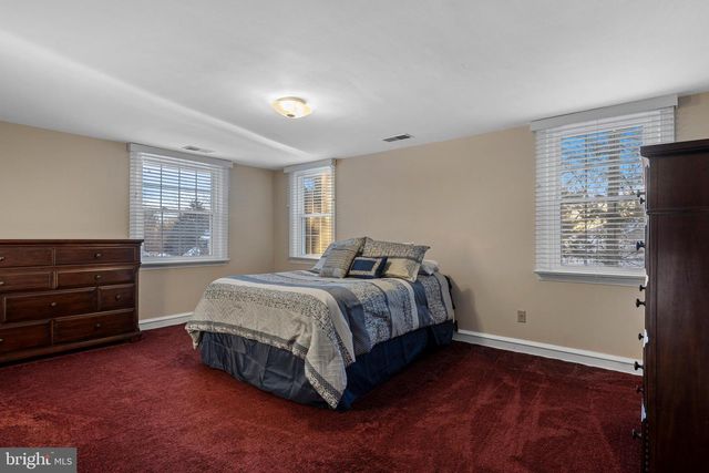 302 GOVERNORS DR, Wallingford, PA 19086