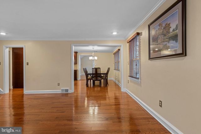 302 GOVERNORS DR, Wallingford, PA 19086