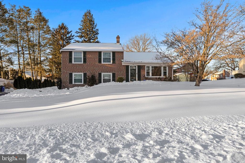 302 GOVERNORS DR, Wallingford, PA 19086