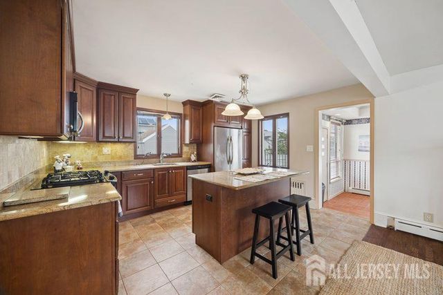 190 Parker Street, Sayreville, NJ 08879