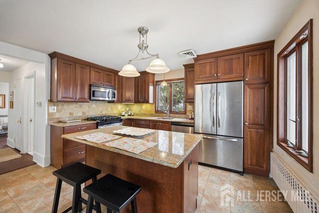 190 Parker Street, Sayreville, NJ 08879