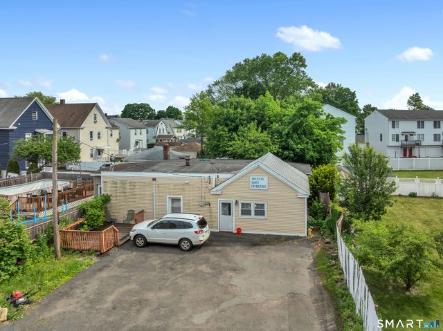 128 Church Street, Hamden, CT 06514