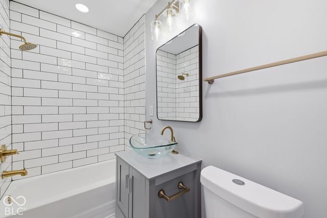 25 N Catherwood Avenue, Indianapolis, IN 46219