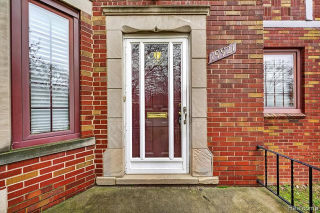 19921 Warrington Drive, Detroit, MI 48221