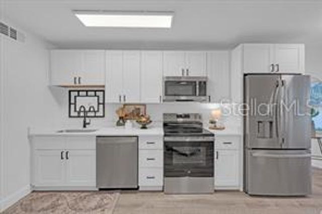 224 6TH AVENUE N 5, St Petersburg, FL 33701