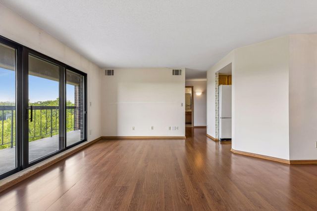 2885 Knox Avenue S 706, Minneapolis, MN 55408